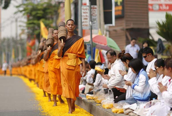 佛教、僧人在泰国的重要性